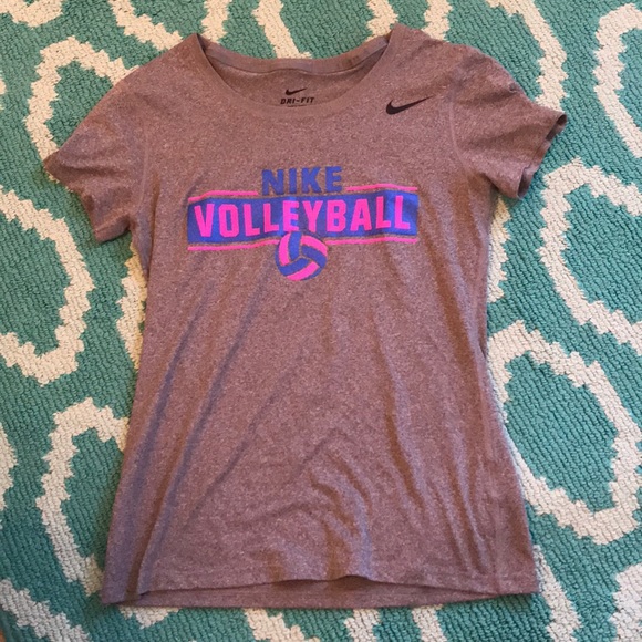 Nike Tops - NIKE short sleeve top